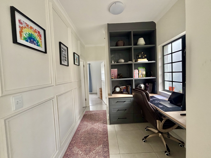 To Let 3 Bedroom Property for Rent in Sandown Western Cape